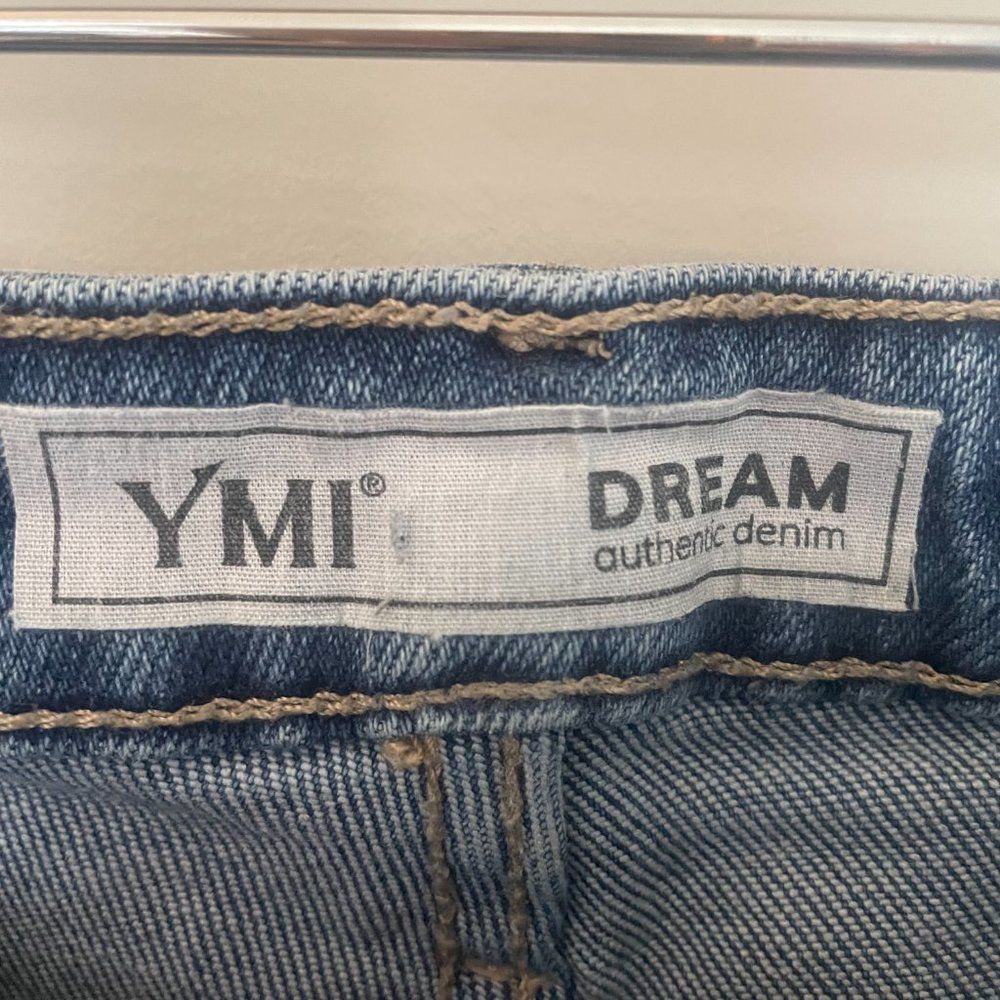 YMI Dream High Rise Flare Ankle Jeans with Frayed Hem Size 3 26 - Picture 4 of 7